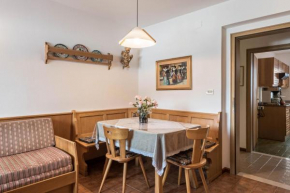 Große Gartenwohnung Haus Forelle Selva Di Val Gardena